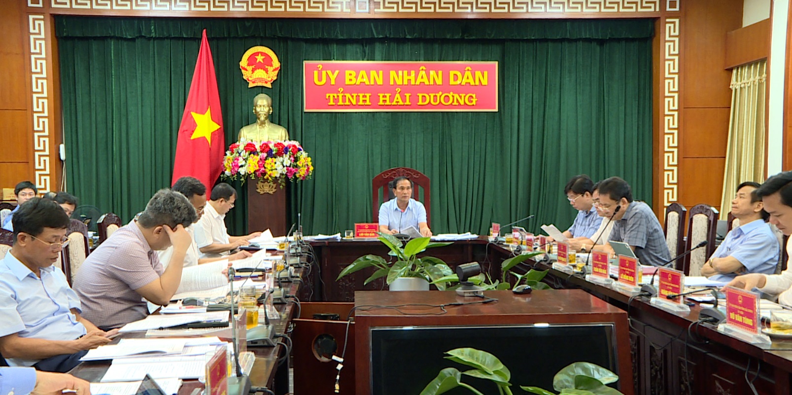 Ủy ban nhân dân tỉnh họp phiên thường kỳ tháng 5